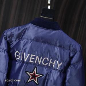 人気ブランド新作 世界中で爆発的人気 愛用者が続出中ダウンジャケットGIVENCHYブランド コピー 品