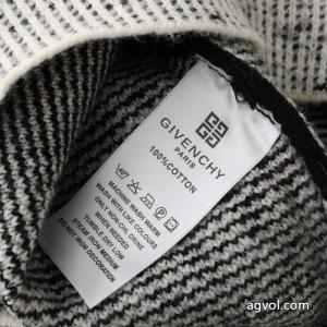 GIVENCHYセーター大人な印象が溢れ出る 今からの季節にピッタリ！  2026定番新作スーパー コピー 通販 優良
