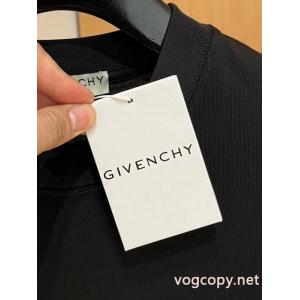 半袖TシャツGIVENCHY雑誌にも人気掲載アイテム 抜群の吸汗性 在庫あり即納ブランド 偽物 激安 通販