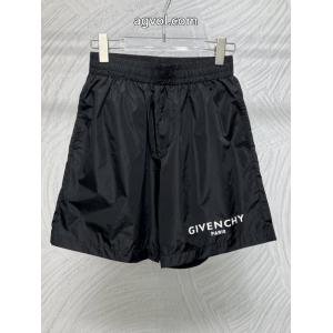 ジバンシー  ブランド コピー バックVIPセールで破格 春夏最新作　完売必至 カジュアルに着こなし..