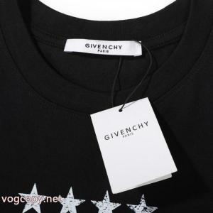 GIVENCHYコピー 商品 販売大絶賛の履き心地! 実用性は勿論 即発送可能半袖Tシャツ