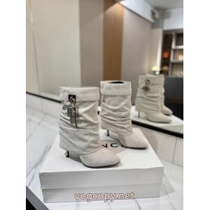 オシャレな印象に ギフトラッピングOK 超あたたかいGIVENCHYブーツ激安 ブランド 通販..