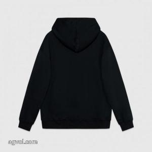 GIVENCHYブランド 偽物 激安通勤の定番 きれいめコーデに変身 SS26注目スタイルパーカー..
