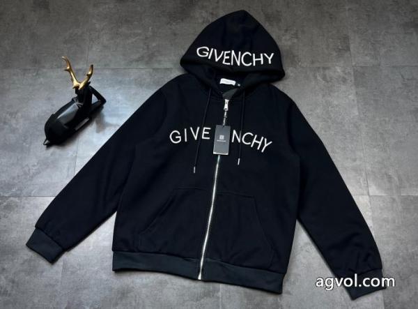 ブランド コピー 優良お洒落上級者今季大注目GIVENCHYコート 1