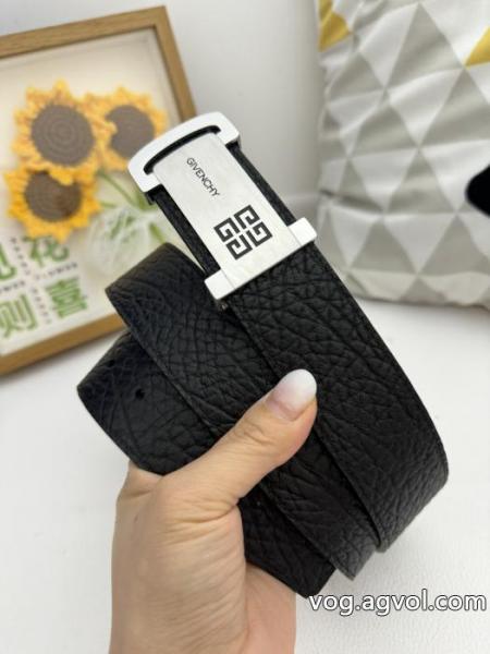 偽物 ブランド 激安2026秋冬流行ファション  完売必須 大活躍間違いなしGIVENCHY    ベルト. 0 