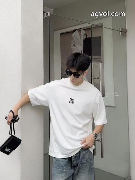 ブランド コピーGIVENCHY人気 ランキング 別注モデル 全国無料人気半袖Tシャツ 5