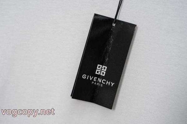 ブランド 品 スーパー コピーGIVENCHY雑誌掲載 2026fw トレンド 先取り半袖Tシャツ 2