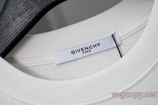 ブランド 品 スーパー コピーGIVENCHY雑誌掲載 2026fw トレンド 先取り半袖Tシャツ 3