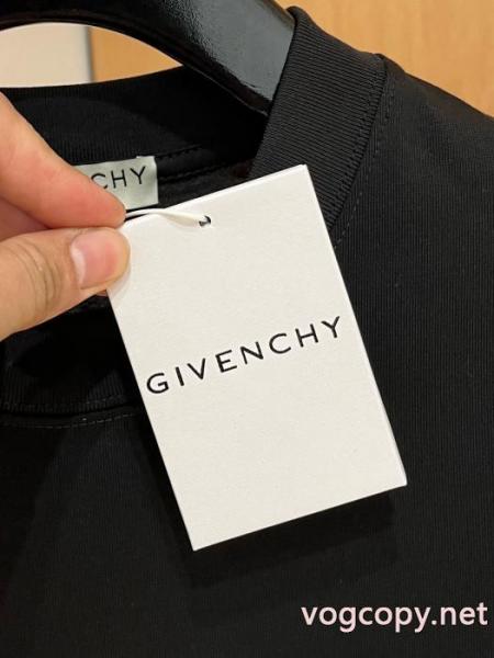 半袖TシャツGIVENCHY雑誌にも人気掲載アイテム 抜群の吸汗性 在庫あり即納ブランド 偽物 激安 通販 4
