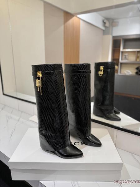ジバンシィ愛用者がとっても多い 春夏話題アイテム 激安上品偽 ブランド 購入ブーツ.. 0 