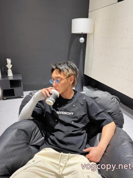 値下げ 完売確実! 定番人気商品半袖TシャツGIVENCHY偽物 ブランド ショップ 5 