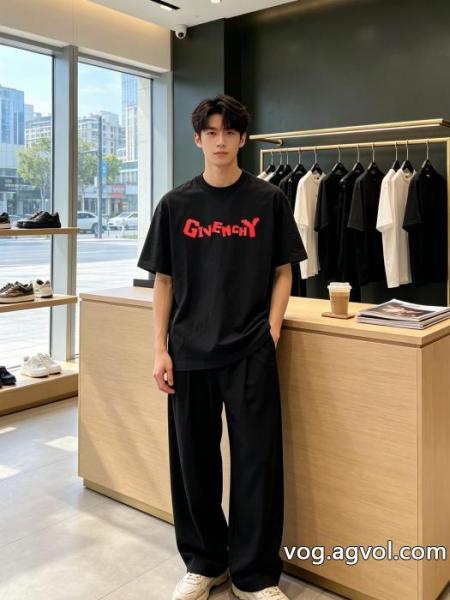 ブラッシュアップして華やかに 通気性が良い 定番人気商品激安 通販 専門店TシャツGIVENCHY. 0