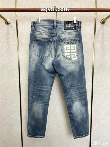ブランド コピー 優良ファッション感満載! 毎年大人気商品 着心地抜群GIVENCHYジーンズ 4