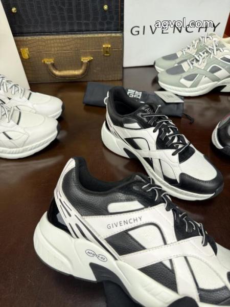 GIVENCHY新作限定が発売！ 激レア 入手困難 人気セール定番スーパー コピー 安心スニーカー. 5 