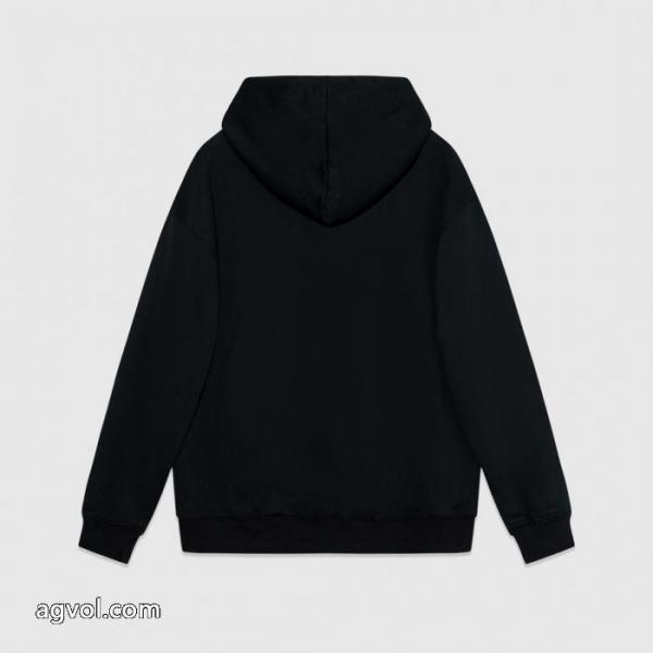 GIVENCHYブランド 偽物 激安通勤の定番 きれいめコーデに変身 SS26注目スタイルパーカー.. 2