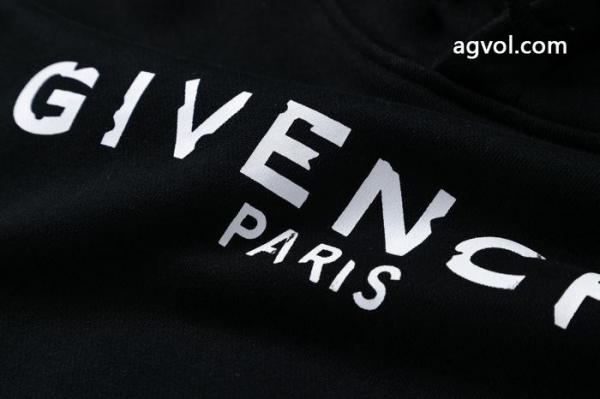 GIVENCHYブランド 偽物 激安通勤の定番 きれいめコーデに変身 SS26注目スタイルパーカー.. 5