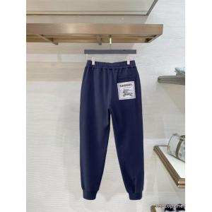 BURBERRYスタイルアップ効果 しなやかな 品良くおしゃれ ブランド 激安 ズボン.